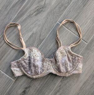 Wacoal Absolute Elegance Contour Underwire Demi Lace Bra 32A